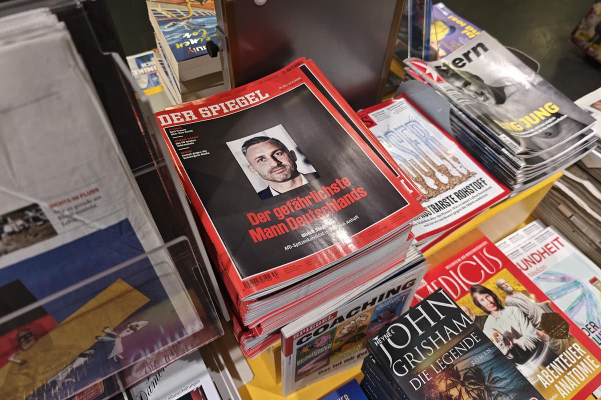 Spiegel-Chef Kurbjuweit rechtfertigt Siegmund-Titelstory