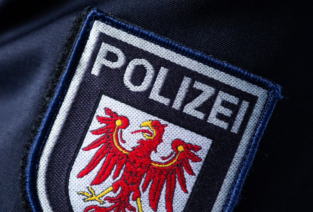 Mann zündet Brandsatz in Behörde – mehrere Menschen in Klinik